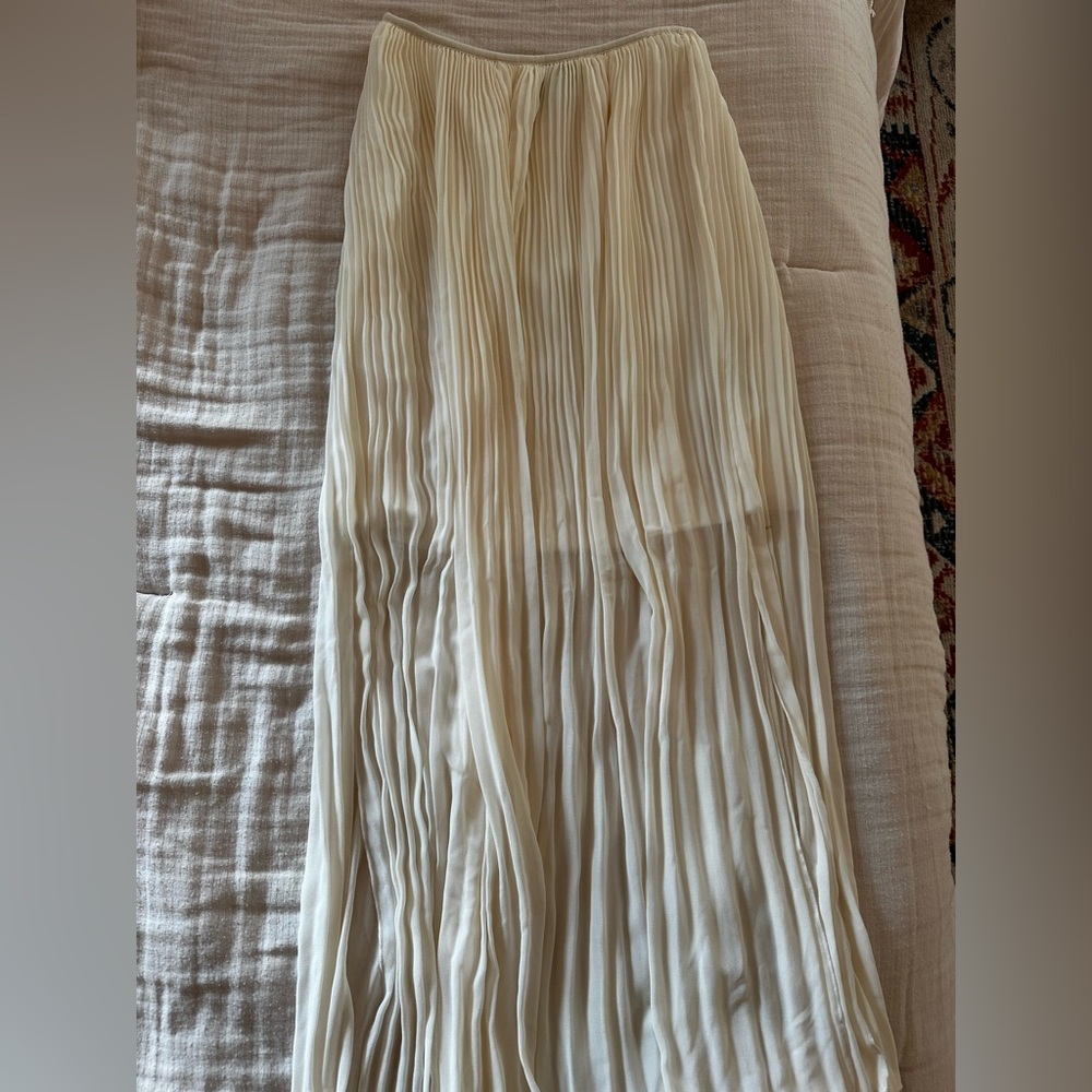 H&M Cream A-Line Pleated Skirt